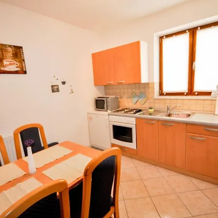 Fuer 4 Personen Ca 45 M In Novigrad, Adriakueste Kroatien Westkueste Von Istrien *